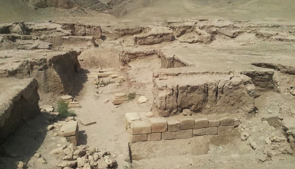 Takht-I-Sangin image